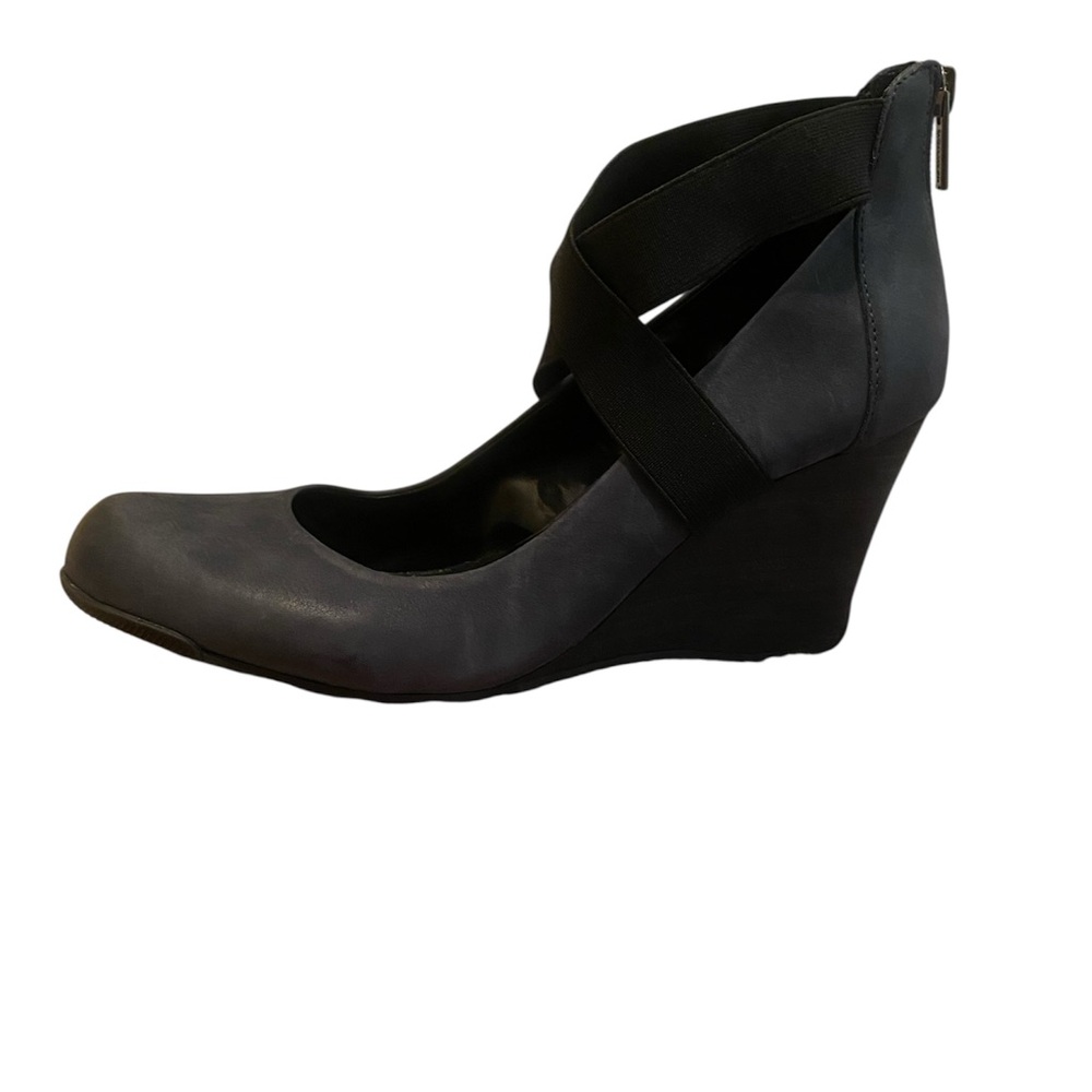 Kenneth Cole Reaction Blue Wedges